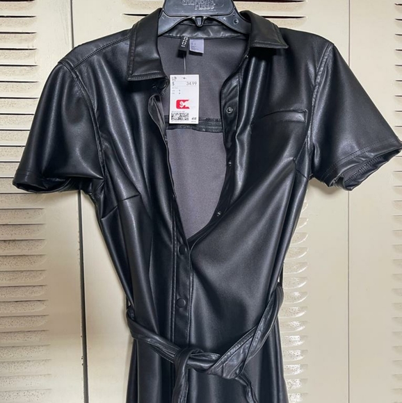 H&M - Picture 2 of 4